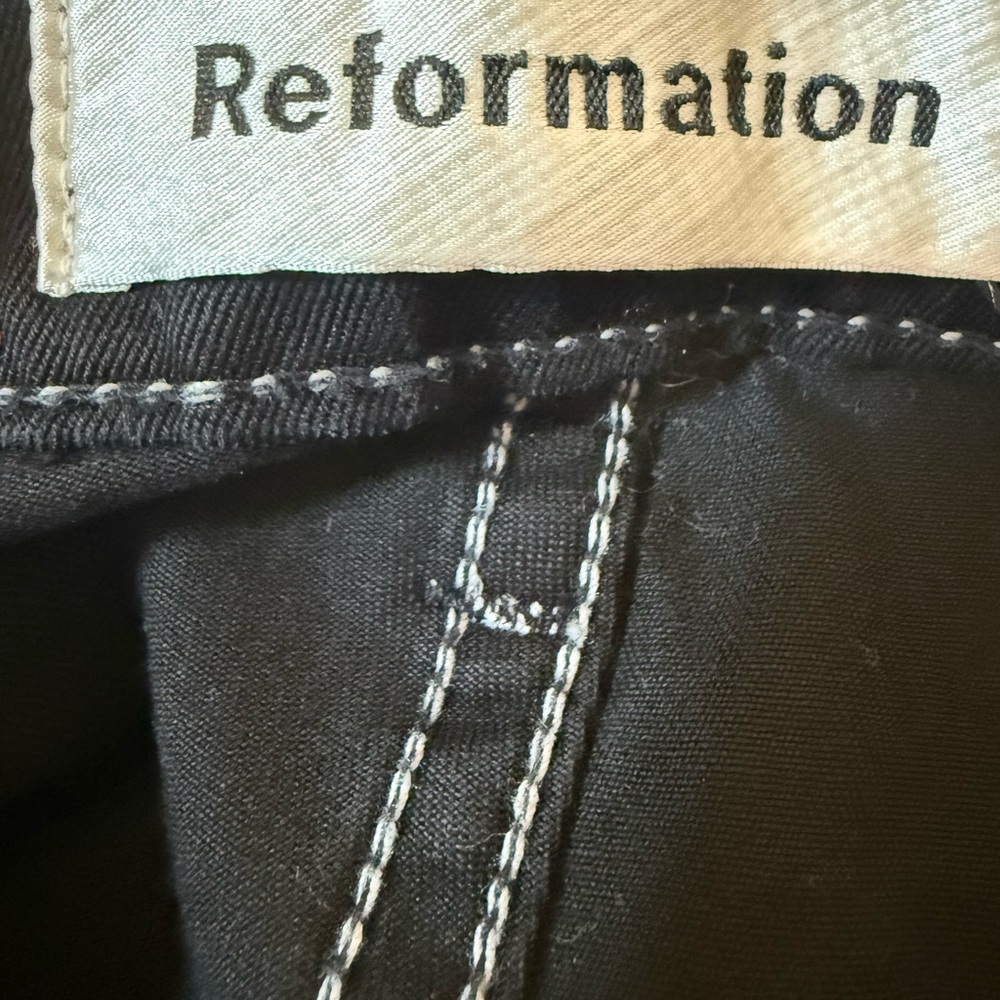 REFORMATION High-Rise Wide-Leg Black Jeans with Contrast Stitching, size 26 - Picture 9 of 11